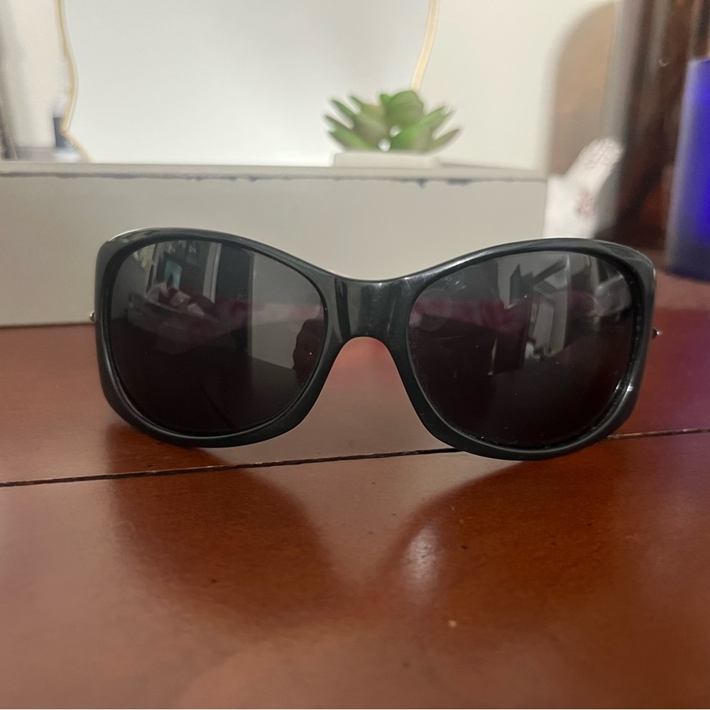 Oakley dangerous Breast Cancer Edition Sunglasses